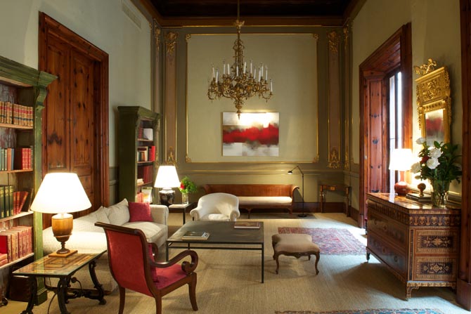 Das Hotel ist ein Palast aus dem 17. Jahrhundert im historischen Zentrum von Palma.