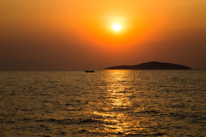 traumhafte Sonnenuntergänge am Malawi-See